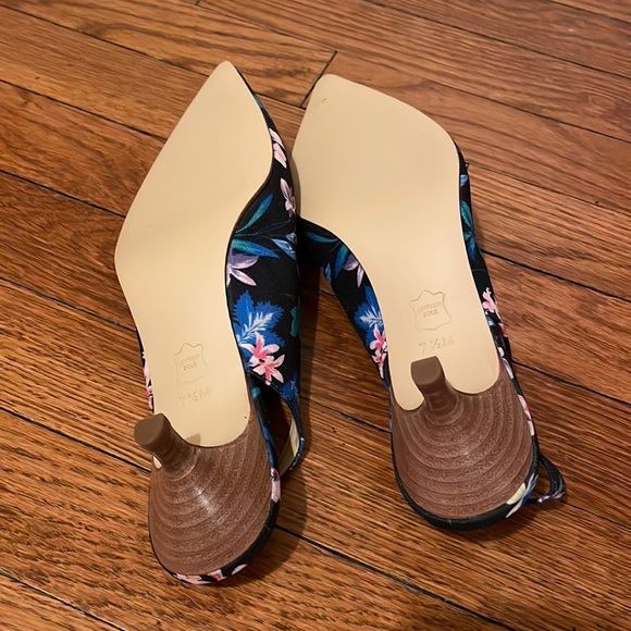 Talbots Beautiful Floral Print Slingback Pumps. 7.5 M. NWT - Picture 5 of 5